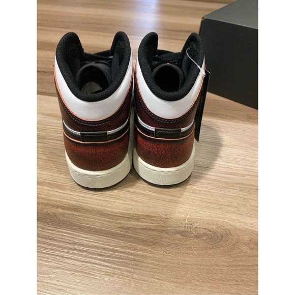 Jordan 1 Mid SE Wear-Away Chicago Bred Black Red GS 7Y Men size 7 FB0568-006 New main image 5